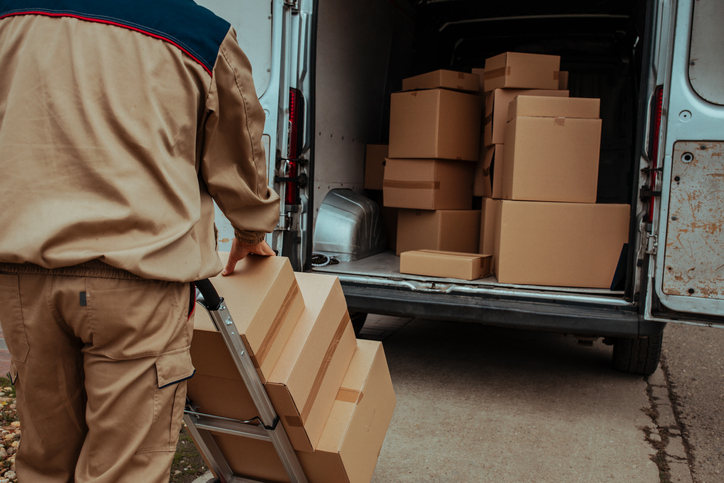 Learn about the main international shipping costs International parcel shipping costs