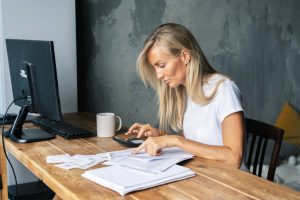 What's the cost of hiring an international moving company