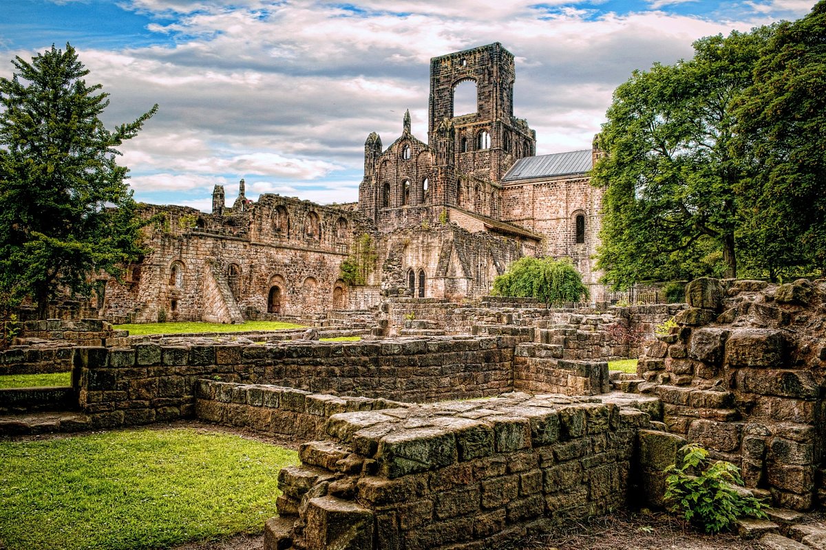 kirkstall leeds