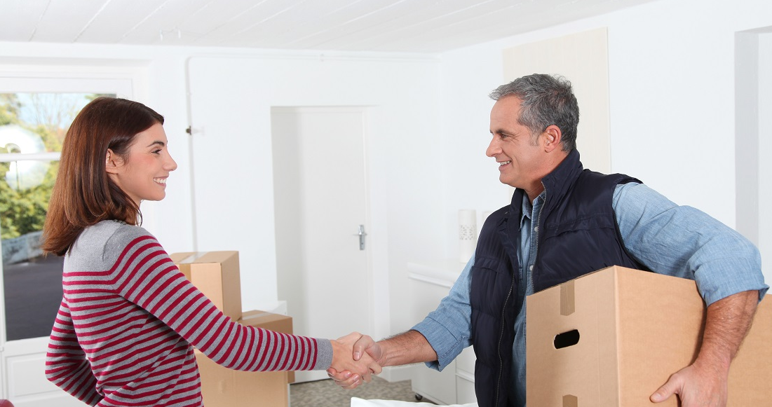 tipping international movers