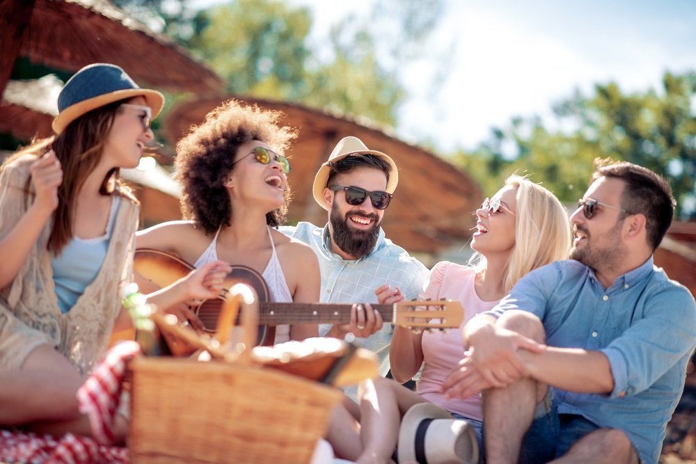 Pros and Cons of Living in a Foreign Country